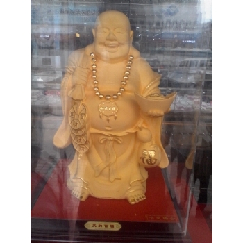 周六福珠宝之深圳岗头店镇店之宝    