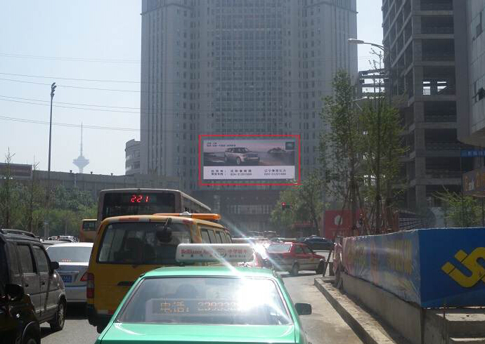 沈阳中华路、光荣街、八经街交汇处 LED屏 编号：JZCM-LN-001