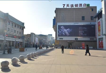 银川鼓楼电脑城面北墙体（鼓楼与步行街交汇处）两面翻 编号：NX-DGFY-016