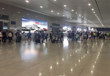 四川省成都市火车站东站到达灯箱 编号：BDCM-CDD-DD-01至20