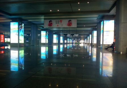 江苏南京市火车媒体南京南站旅客到达层灯箱编号：BDCM-NJN-BZ-23至26