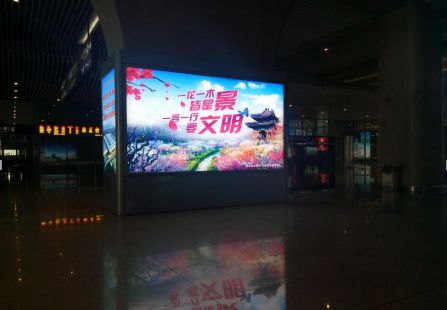 江苏南京市花香媒体南京南站旅客到达层灯箱编号：BDCM-NJN-BZ-05/06
