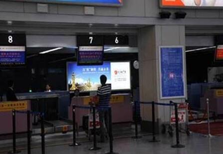 福州机场国内换票大厅 户内灯箱 编号：Ae18