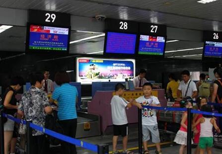 福州机场国内换票大厅 户内灯箱 编号：Ae24