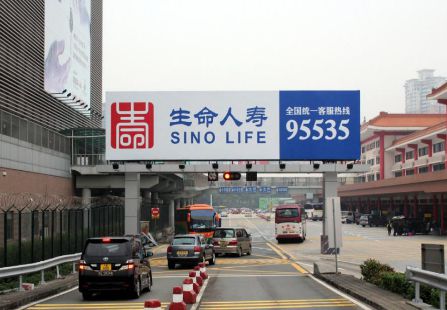 广东深圳市交通路网媒体皇岗口岸新深路看板编号：DOV-SZ-019