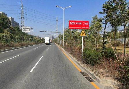 广东深圳市交通路网媒体龙岗大道南行坪地六联处立柱编号：DOV-SZ-025