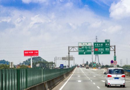 广深沿江高速南行夏港互通K5+100 单立柱 编号：DOV-SZ-54