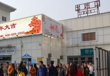 南充站 广场出站口 外打灯看板 编号：NC-CZ1