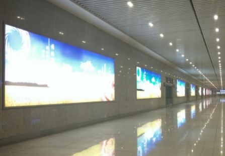 成都东站媒体-负一层出站 灯箱 编号：CD8、30  CD14~17、21~24
