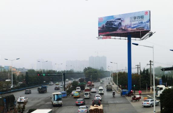 陕西省西安市交通路网媒体西三环与阿房一路十字东北角三面 立柱 编号：YTCM-001 