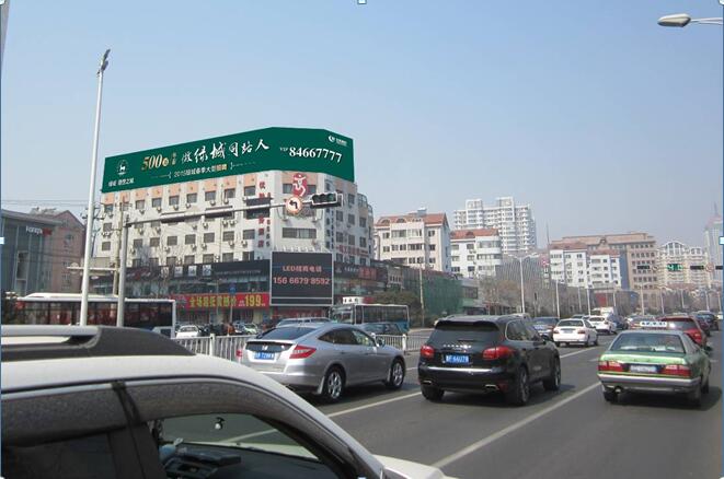 山东青岛市写字楼媒体福州南路和闽江路交叉路口（英派斯俱乐部楼顶）楼顶大牌编号：LHLT-QD-011