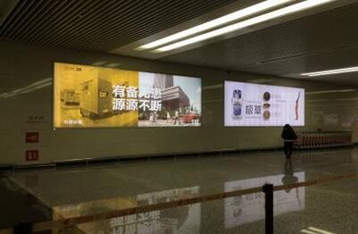 石家庄 机场一楼到达手推车处 灯箱  编号：GCCM-STC-05