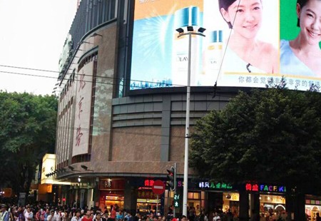 广州  北京路步行街入口香港城外墙   LED    编号：ZSCM-GZ-013
