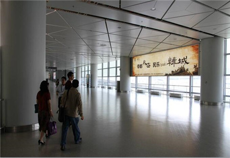 陕西省咸阳市机场媒体T3航站楼出发指廊灯箱灯箱 编号：SXLD-XY-013