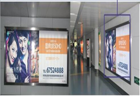 重庆市机场媒体重庆江北国际机场航站楼到达层C指廊东头立柱（二层）灯箱编号：AM-CQ-033