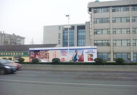 江苏南京市交通路网媒体南京模范马路围挡编号：FDBX-NJ-016