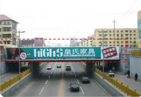 呼和浩特市哲里木路内蒙古自治区党委往北50米铁路立交桥  三面翻广告位  编号：BLGH-HHHT-009