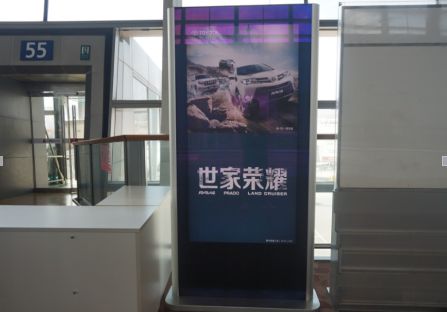 云南昆明市昆明机场 F03层国内出发登机口刷LCD 编号：YSW-KMCS-AP- GD01