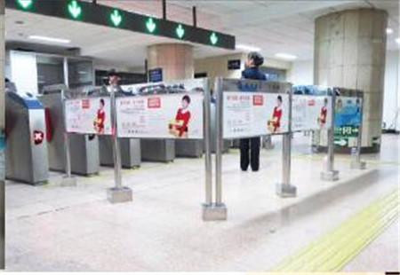 北京市 地铁媒体 房山线A级别站进出口通道或换乘站换乘通道内 导流看板 编号：JZSS-BJ-043
