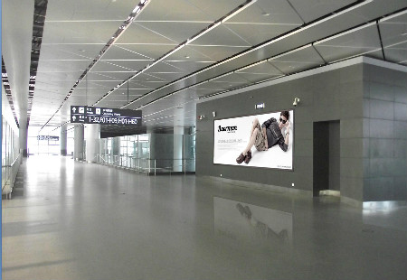 陕西西安市机场媒体咸阳国际机场 T3航站楼到达通廊灯箱 XBCM-XA-032
