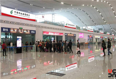 广东深圳市高铁媒体深圳北站检票口二层平台灯箱编号：GSG-SZB-H-(102-106)