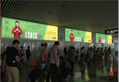广东深圳市高铁媒体深圳北站出站通道墙体灯箱编号：GSG-SZB-C-(345-347)