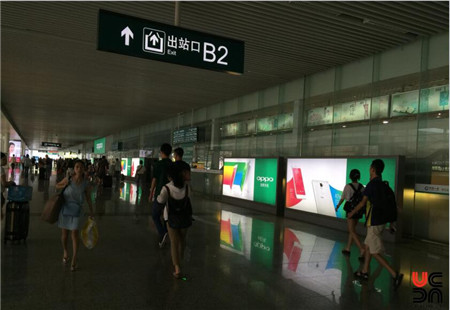 广东深圳市高铁媒体深圳北站出站通道落地灯箱编号：GSG-SZB-C-(142-153)