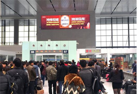 广西南宁市高铁媒体 南宁东站高架层候车区墙面 墙面灯箱 编号：A9-01/02/07/08