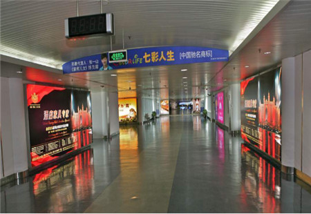广东深圳市机场媒体深圳宝安国际机场A到达厅推荐位置灯箱编号：JCGG-SZ-039
