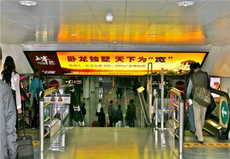 广东深圳市机场媒体深圳宝安国际机场A到达厅推荐位置灯箱编号：JCGG-SZ-046