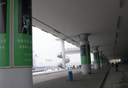 陕西省西安市机场媒体西安机场2号航站楼一层外廊包柱 灯箱 编号：B9-B22