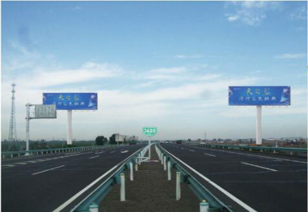 乌鲁木齐  高速媒体  连霍高速公路昌吉入口、出口处   高立柱   编号：GYWL-WLMQ-007
