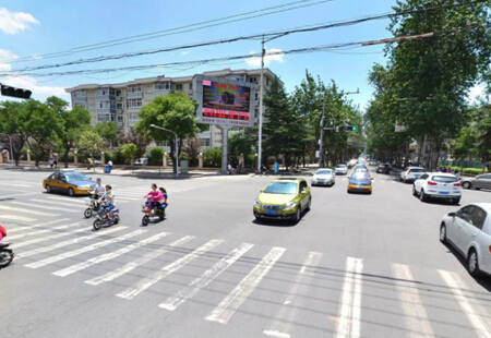 河北石家庄市 交通路网媒体 石家庄自强路与维明大街交口 LED 编号：JSGG-SJZ-010
