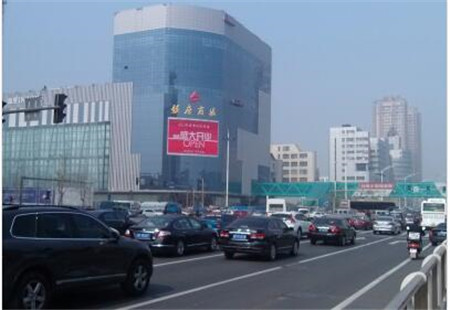 山东省烟台市 写字楼媒体山东银座商城银座商城大屏 编号：HEM-YT-005