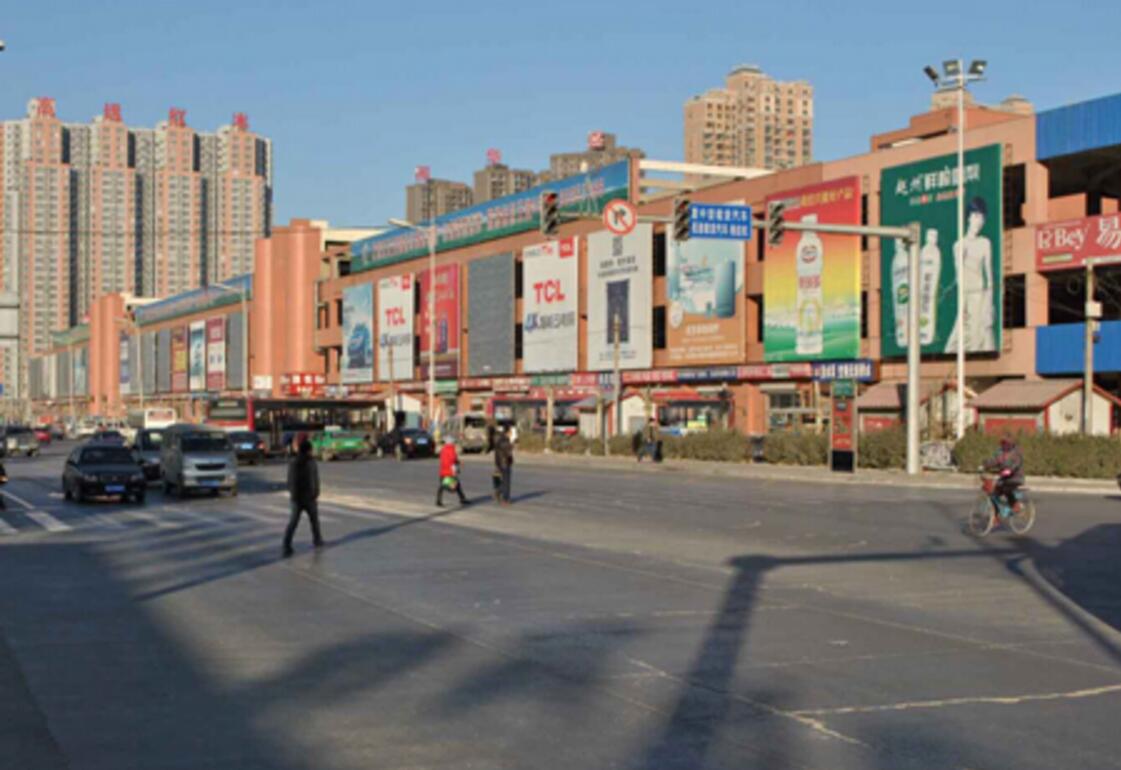 河北石家庄市 商场媒体 正定小商品城，面对107国道及对面为火车站 看板  编号：JSGG-SJZ-022