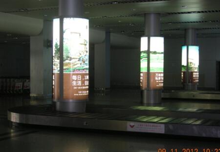 烟台 烟台国际机场国内到达大厅 包柱灯箱编号：Z2