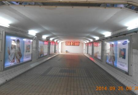 广东惠州市惠州站 灯箱媒体 出站通道 滚动灯箱  编号：BCXK-HZ-001