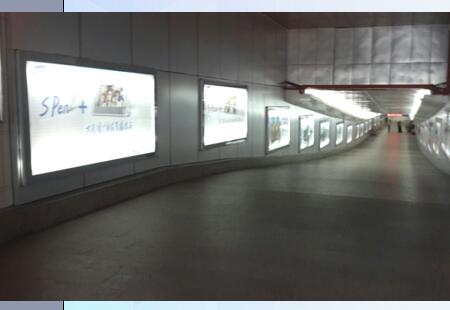 广西柳州市柳州站 灯箱媒体 地下出站通道 滚动灯箱  编号：BCXK-LZ-001