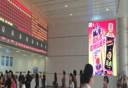 江西南昌市高铁媒体南昌西站售票厅灯箱编号：ZWCM-NC-004