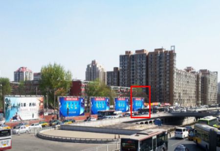 北京市交通路网媒体北京西站站前广场大牌编号：BYZT-BJ-东侧005