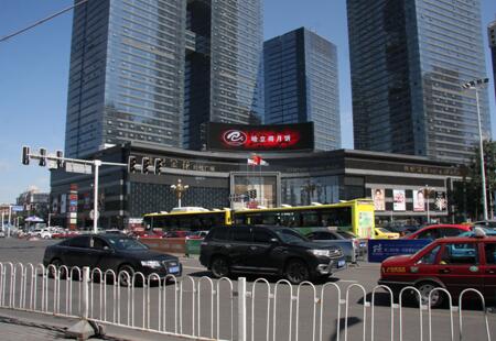新疆乌鲁木齐市商场媒体时代广场楼体正面LED编号：ZHX-WLMQ-002