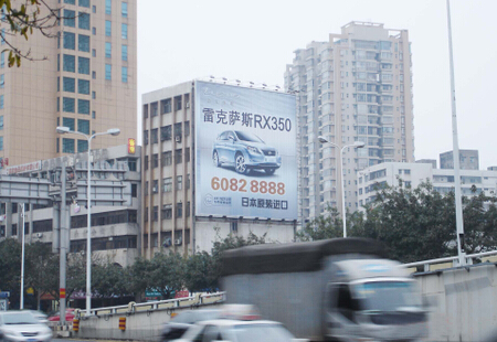 海南海口市交通路网媒体海口龙昆南与海秀路交界楼面多面翻编号：GDCM-HK-013