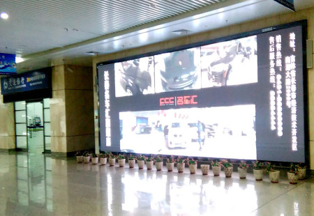 吉林长春市火车媒体长春火车站负一层(吉林方向)B2出站口LED编号：SJCM-CC-003