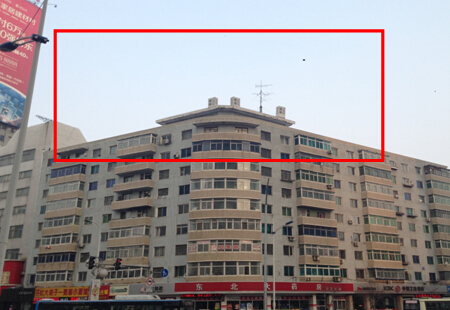 辽宁沈阳市商场媒体长江街与昆山路交汇处户外楼顶大牌编号：SSWH-SY-010