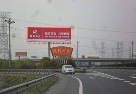 江苏高速媒体润扬大桥高速润扬大桥瓜州收费站附近立柱编号:RY-DQ02