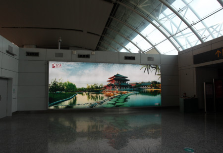 广东广州市机场媒体东、西连接楼三层灯箱编号：DACM-GZ-016