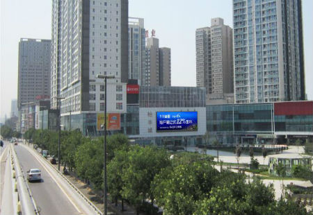 陕西西安市商场媒体南二环太白路立交西北角怡丰城购物广场LED编号：LYGS-XA-009