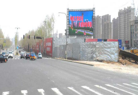 吉林长春市交通路网媒体南环城路与亚泰大街交汇东南角LED编号：YXWH-CC-007