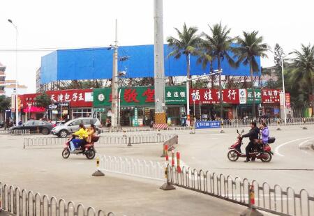 海南海口市交通路网媒体海口城西路与学院路交界楼顶楼顶大牌编号：BYZT-HK-005