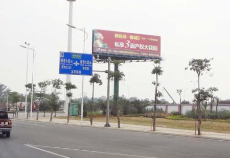 海南海口市交通路网媒体海口龙昆南路与椰海大道交界立柱编号：BYZT-HK-022